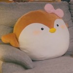 Suzuko is voiced by Japanese actress Kotono Mitsuishi (三石琴乃).