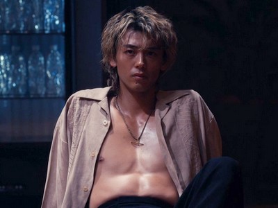 Suzuki is a professional Latin dancer.