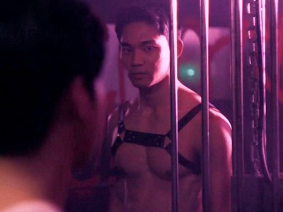 Cheol Jun would rather dance with his friend than hook up with a guy.