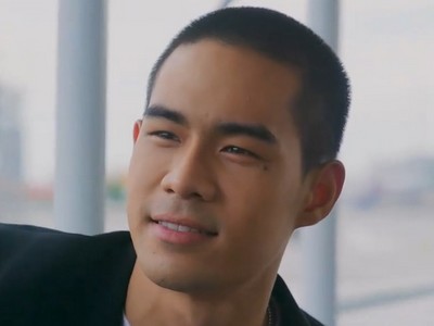 Sunshine is portrayed by Thai actor Atom Nathaphop Kanjanteak (อะตอม ณฐาภพ เคนจันทึก).