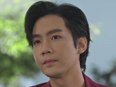 Pluem is portrayed by Thai actor Kimmon Warodom Khemmonta (คิมม่อน วโรดม เข็มมณฑา).