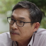 Mr. Winai is played by Nu Surasak Chaiat (สุรศักดิ์ ชัยอรรถ).