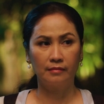 Tian's mom is played by Jeab Paweena Charivsakul (ปวีณา ชารีฟสกุล).