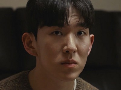 Ji Hao is portrayed by actor Hou Jia Qi (후가기).