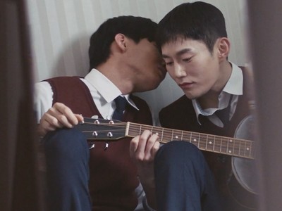 Ji Hao and Chan Gyu used to have a romantic fling.