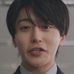 Kojimachi is portrayed by the Japanese actor Keishi Arai (荒井啓志).