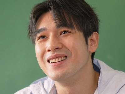 Raccoon is portrayed by Taiwanese actor Jonas Chen (陳俊諺).