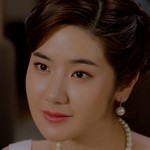 Vorra is portrayed by Thai actress Noon Sutthipha Kongnawdee (น้อ สุทธิภา คงแนวดี).