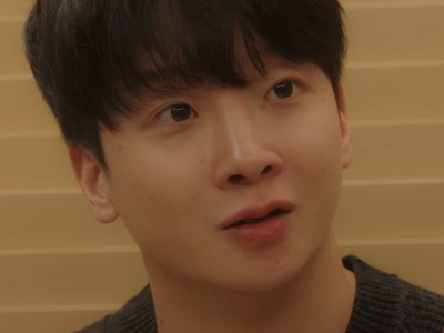 Yoon Jae is portrayed by Korean actor Cheon Young Jae (천영재).