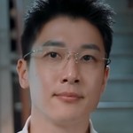 Bing Chen is portrayed by Taiwanese actor Jack Sun (孫克傑).