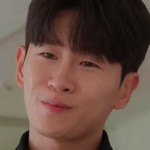 Doyun's ex is portrayed by Korean actor Lee Jae Sung (이재성).