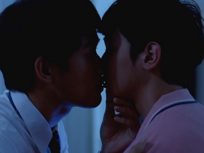 Khul and Kaow shared their first kiss in Brothers Episode 11.