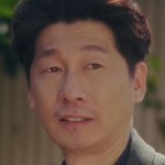 Beom Jin is portrayed by Korean actor Son Seung Taek (손승택).