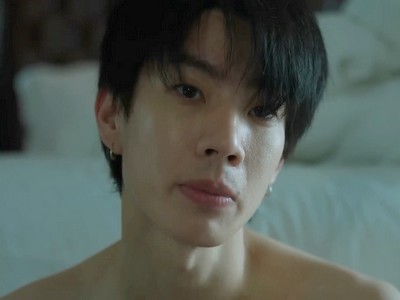 Koh is portrayed by Thai actor Off Jumpol Adulkittiporn (ออฟ จุมพล อดุลกิตติพร).