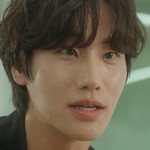 Woo Hyuk is portrayed by Korean actor Jung Do Myung (장도명).