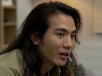 James is portrayed by the actor Time Dhamawat Suntanaphan (ธามวัสน์ สันธนะพันธ์).