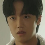 Younghoon is portrayed by Korean actor Ji Seung Jin (지승진).