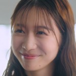 Risa is portrayed by Japanese actress Natsumi Okamoto (岡本夏美).