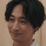 The manager is portrayed by Japanese actor Robin Furuya (古屋呂敏).