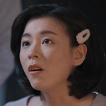 Thod's mom is portrayed by a Thai actress.