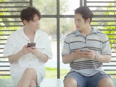 Toe and Jay have a close friendship.