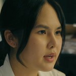 One of the cops is portrayed by Thai actress Sammy Samantha Melanie Coates (แซมมี่ ซาแมนท่า เมลานี่ โค้ทส์).