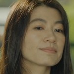 Puipai's mother is portrayed by a Thai actress.