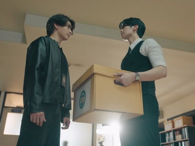 Jade and Kamin investigate a murder together.