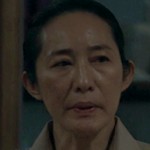 Non's mom is portrayed by a Thai actress.