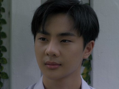 Phee is portrayed by Thai actor Ta Nannakun Pakapatpornpob (ต้า นันคุณ ภัคภัทรพรพบ).
