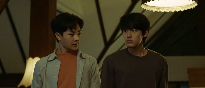 Dead Friend Forever is a Thai horror BL series about a group of university friends in a secluded cabin.