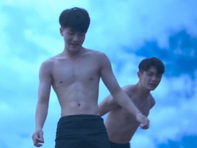 Lai Fan and Zheng Tao Yang go swimming outside.