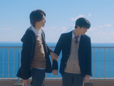 Hayakawa and Konno have a minor spat on the school rooftop.