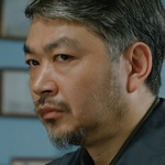 Pob's dad is portrayed by the Thai actor Zhu Shaoyu.