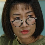 Teacher Ratchanee is portrayed by the actress Warapun Nguitragool (วราพรรณ หงุ่ยตระกูล).