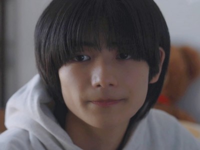 Kakeru is portrayed by Japanese actor Kairi Jyo (城桧吏).