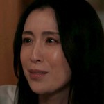 Natsuki's mother is portrayed by Japanese actress Akiko Hinagata (雛形あきこ).