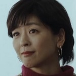 Kamino is portrayed by the Japanese actress Shinobu Nakayama (ä¸­å±±å¿�).