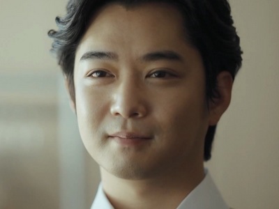 Takara is portrayed by the Japanese actor Yudai Chiba (千葉雄大).