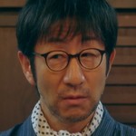 The izakawa owner is portrayed by Toshihiro Yashiba (矢柴俊博).