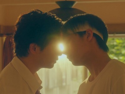 Takoi and Shiono almost kiss before Episode 3.
