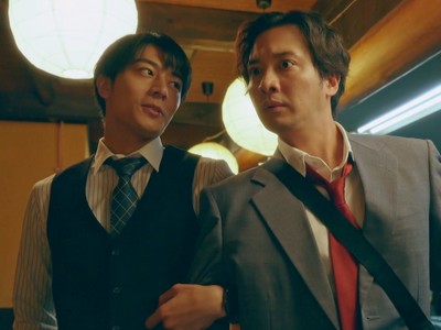 Shiono flirts with Takoi at the izakaya.