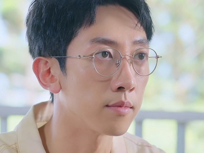 Ever 4 is portrayed by Taiwanese actor Kevin Chang (張哲偉).