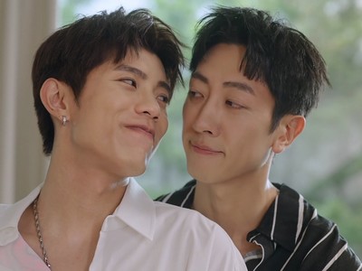 Ever 4 and Bu Shi are a couple.