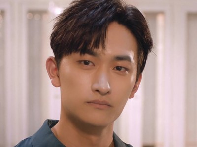 Du Zhi is portrayed by Taiwanese actor Parker Mao (毛祁生).