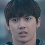 Kay is portrayed by Korean actor Lee Jae Jun (이재준).
