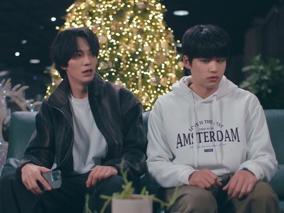 Ji U and Gang Jae become friends.