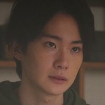 Young Ryo is portrayed by Ren Fujii (藤井恋).