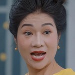 Truong's mom is portrayed by a Vietnamese actress.