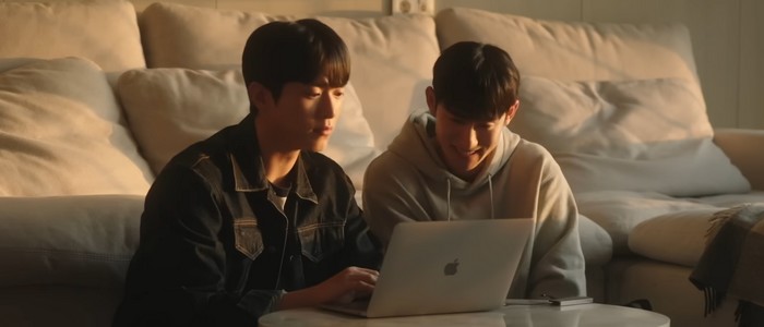 First Page is a short Korean BL series about two strangers who meet when one of them enters the wrong apartment. They overcome their awkward introduction and grow close.